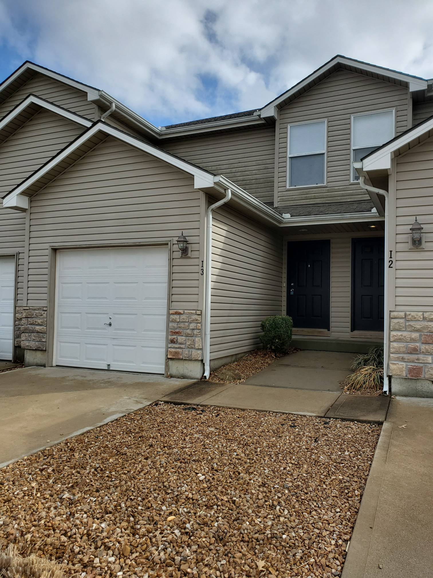 425  I Hawthorne Boulevard - 3