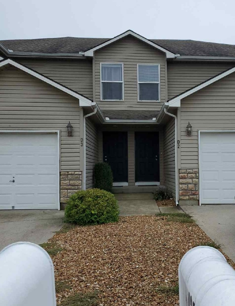 425 G Hawthorne Boulevard - 3