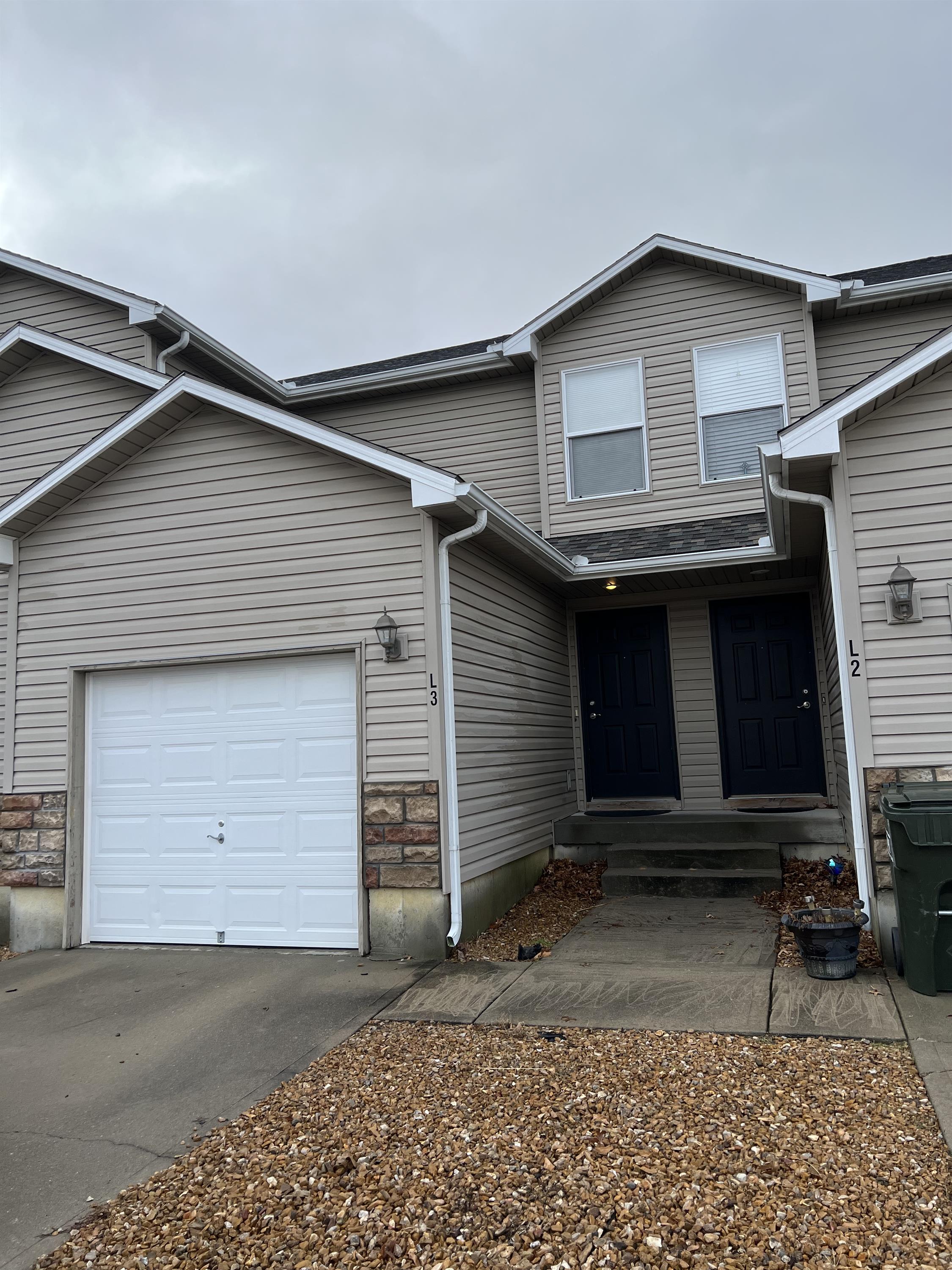 425 L Hawthorne Boulevard - 3